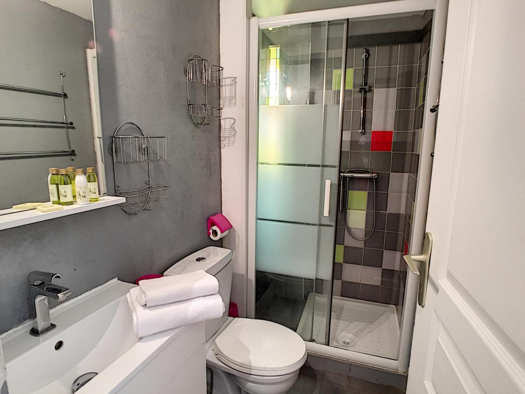Nestor&Jeeves - Red Touch - Central - Close Sea Nice Extérieur photo