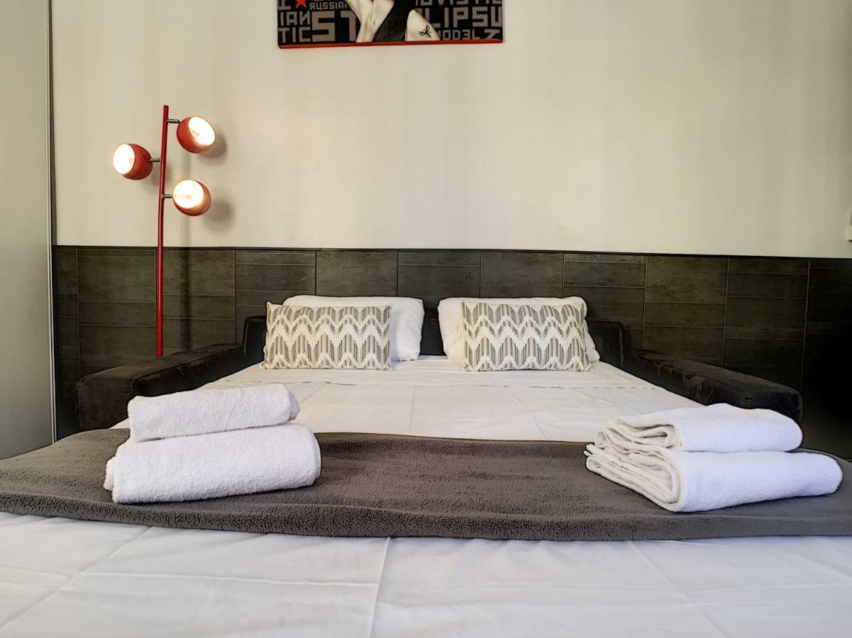Nestor&Jeeves - Red Touch - Central - Close Sea Nice Extérieur photo